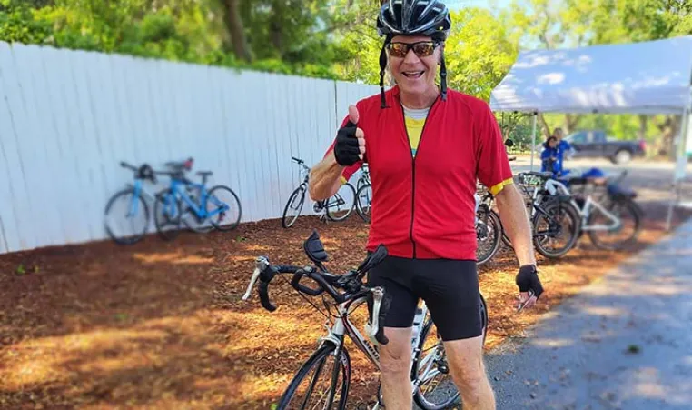 Participant prepares for Dean's Ride at Keel Farms.